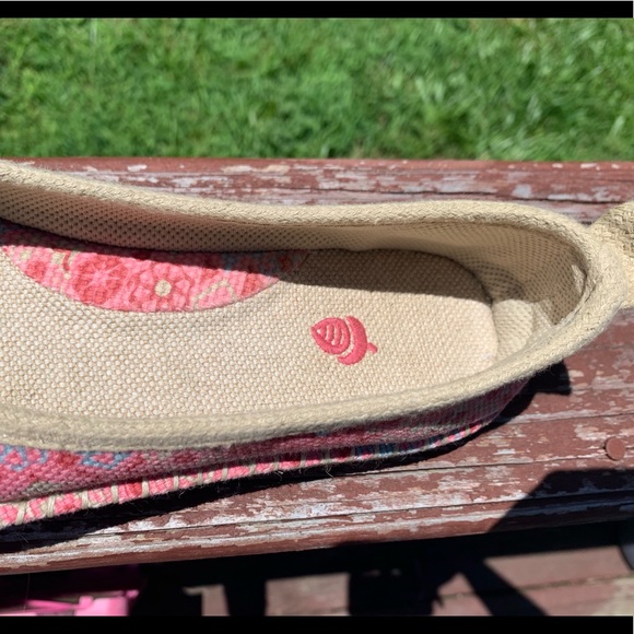 Acorn brand espadrille flats, PERFECT FOR SUMMER! - Picture 4 of 7